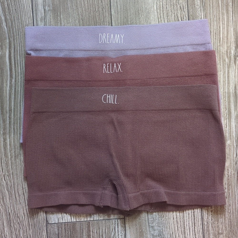 Rae Dunn NWOT Seamless 3-pack Ribbed Boxer Shorts S